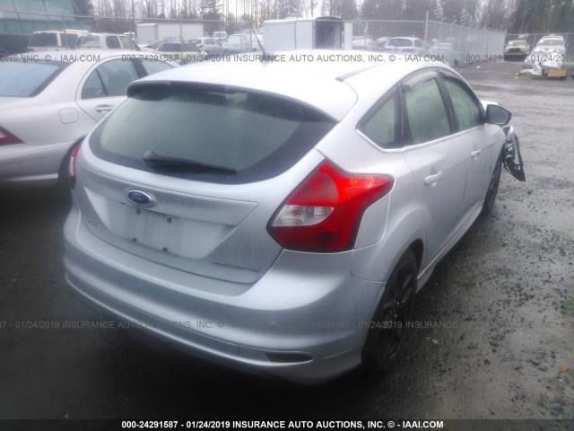 1FADP3N24EL176831 - 2014 FORD FOCUS TITANIUM SILVER photo 4