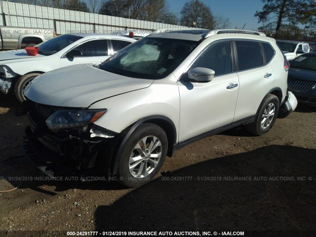 5N1AT2MT7FC776883 - 2015 NISSAN ROGUE S/SL/SV WHITE photo 2