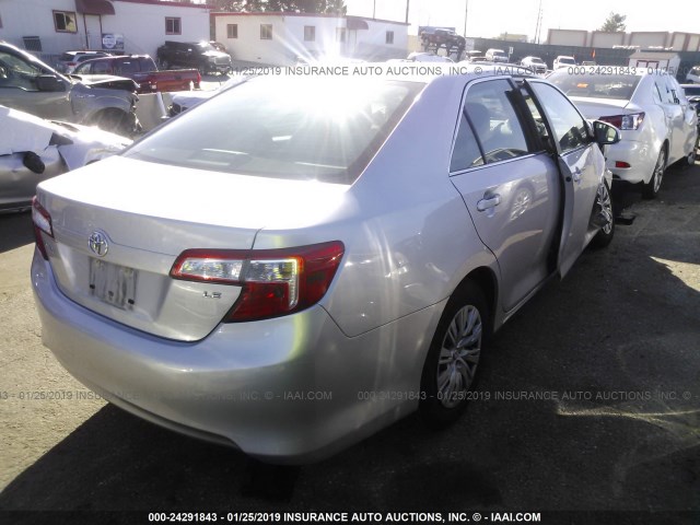 4T4BF1FK9ER383606 - 2014 TOYOTA CAMRY L/SE/LE/XLE 银色 照片 4