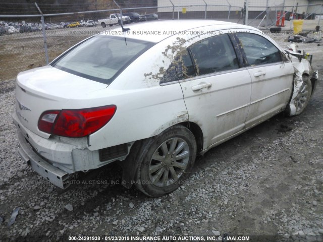 1C3CC5FD9AN192457 - 2010 CHRYSLER SEBRING LIMITED WHITE photo 4