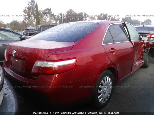 4T1BE46K69U300038 - 2009 TOYOTA CAMRY SE/LE/XLE RED photo 4