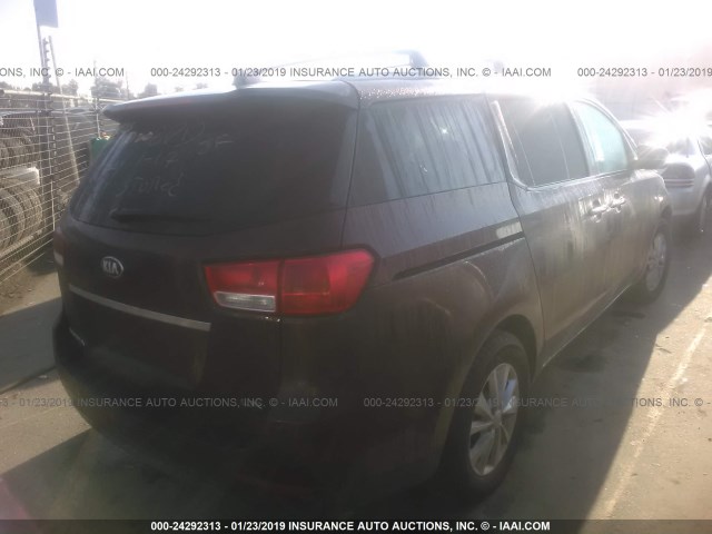 KNDMB5C17H6266315 - 2017 KIA SEDONA LX PURPLE photo 4