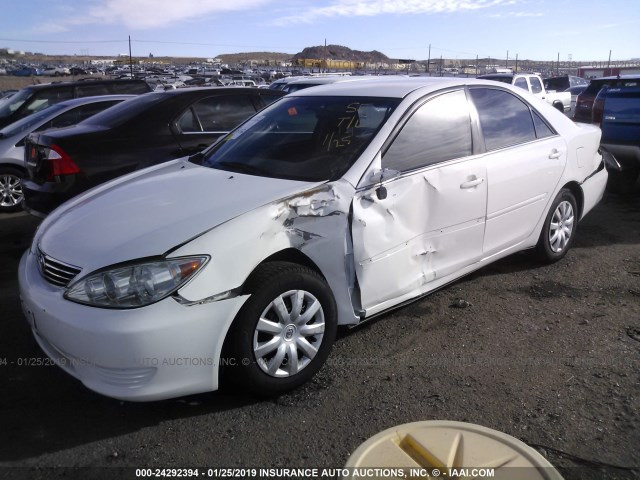 4T1BE32K16U661804 - 2006 TOYOTA CAMRY LE/XLE/SE WHITE photo 2