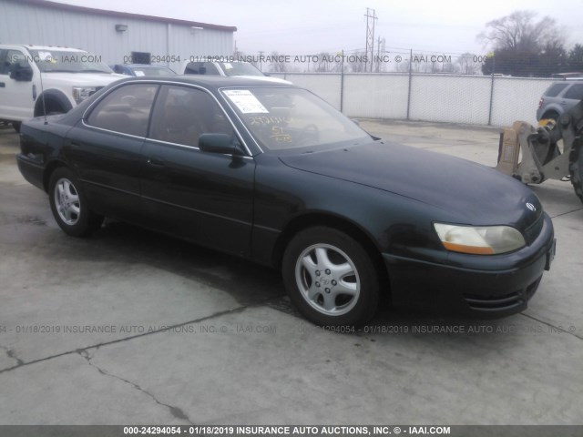 JT8GK13T0S0085380 - 1995 LEXUS ES 300 GREEN photo 1