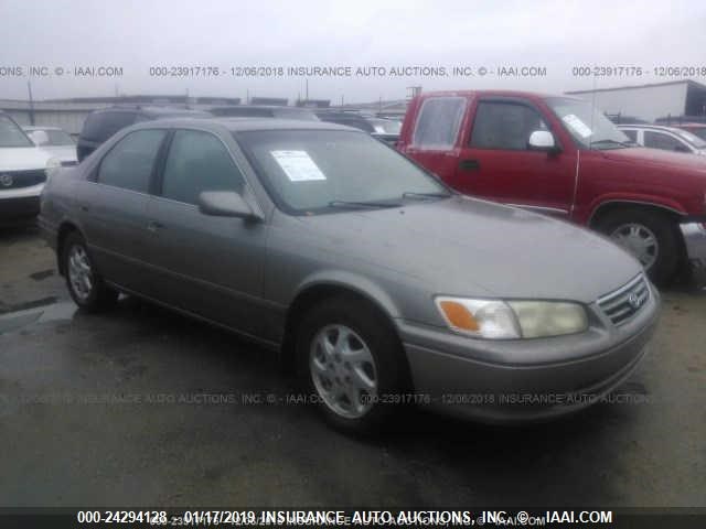 4T1BF22K61U119596 - 2001 TOYOTA CAMRY LE/XLE GRAY photo 1