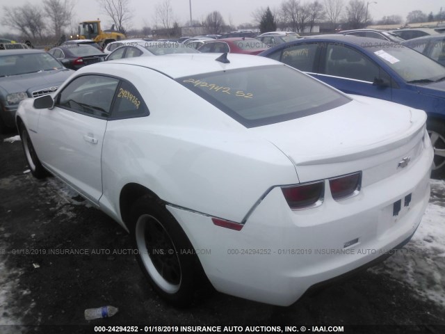 2G1FA1E32D9165178 - 2013 CHEVROLET CAMARO LS WHITE photo 3