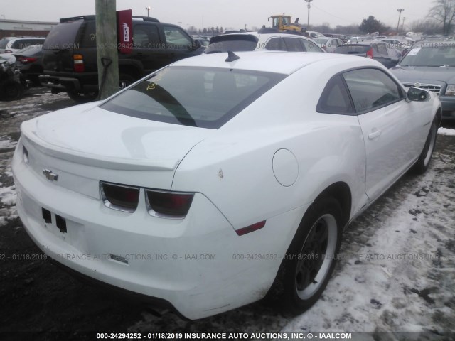 2G1FA1E32D9165178 - 2013 CHEVROLET CAMARO LS WHITE photo 4