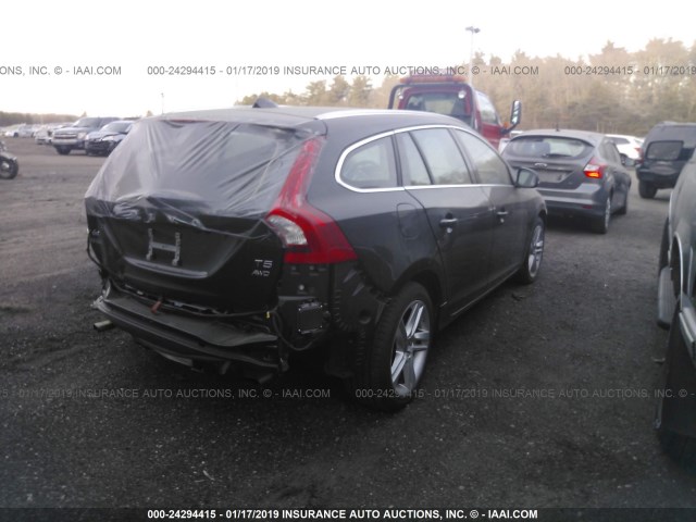 YV1612SD0F1193525 - 2015 VOLVO V60 PLATINUM BLACK photo 4