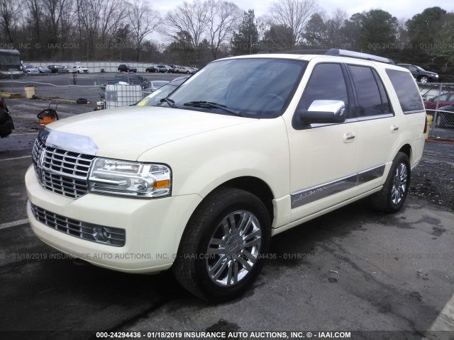 5LMFU27527LJ19648 - 2007 LINCOLN NAVIGATOR CREAM photo 2