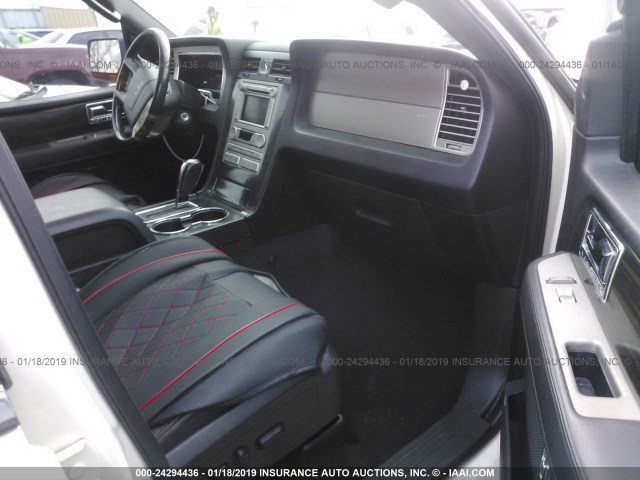 5LMFU27527LJ19648 - 2007 LINCOLN NAVIGATOR CREAM photo 5