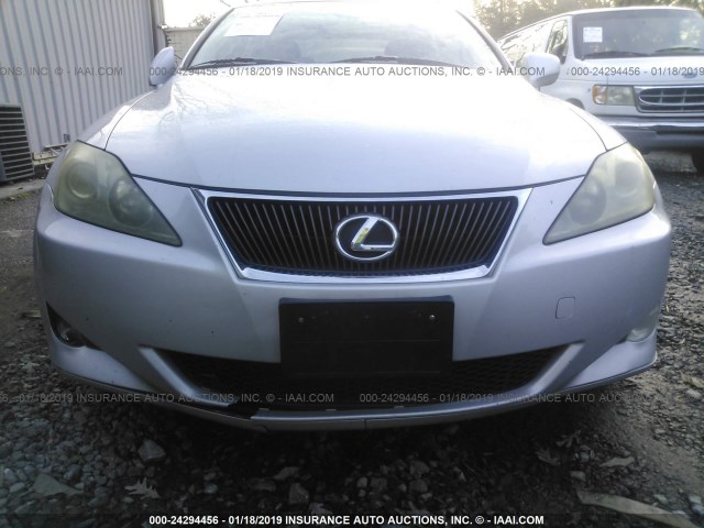 JTHCK262662006179 - 2006 LEXUS IS 250 SILVER photo 6