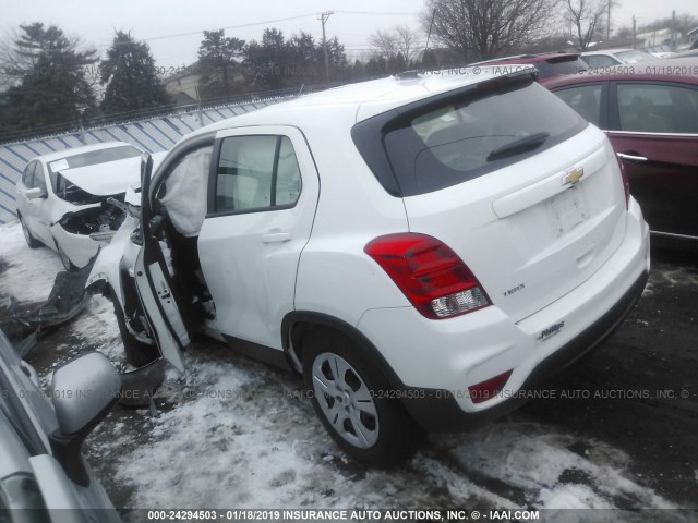 KL7CJKSBXHB089027 - 2017 CHEVROLET TRAX LS WHITE photo 3