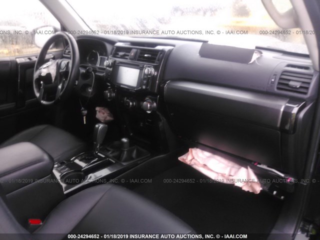 JTEBU5JRXG5302850 - 2016 TOYOTA 4RUNNER SR5 PREM/LTDL/TRAIL/TRD BLACK photo 5