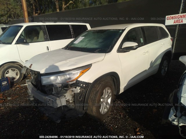 5TDZKRFH0FS092610 - 2015 TOYOTA HIGHLANDER LE/LE PLUS WHITE photo 2