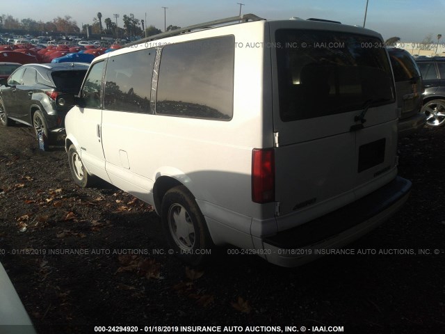 1GNDM19WXXB123121 - 1999 CHEVROLET ASTRO WHITE photo 3