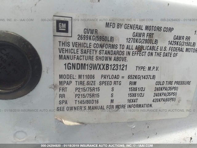 1GNDM19WXXB123121 - 1999 CHEVROLET ASTRO WHITE photo 9