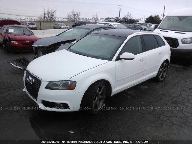 WAUKJAFMXDA009016 - 2013 AUDI A3 PREMIUM PLUS WHITE photo 2