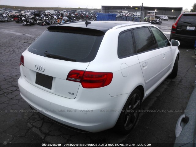 WAUKJAFMXDA009016 - 2013 AUDI A3 PREMIUM PLUS WHITE photo 4