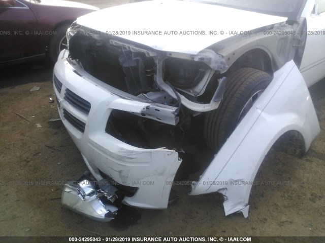 2D4FV47T48H238916 - 2008 DODGE MAGNUM WHITE photo 6