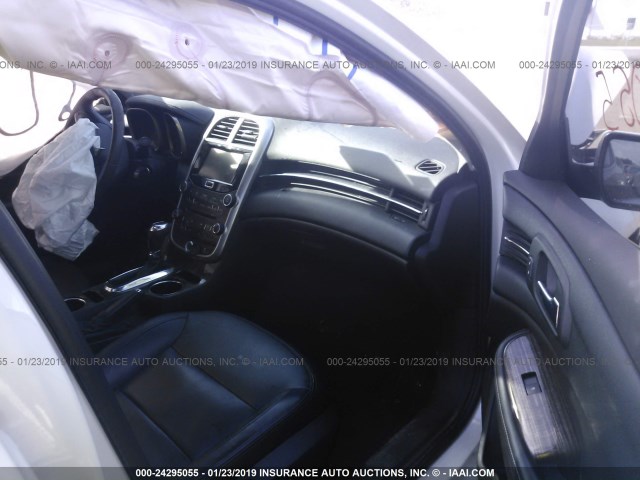1G11C5SL9EF221805 - 2014 CHEVROLET MALIBU 1LT 白色 照片 5