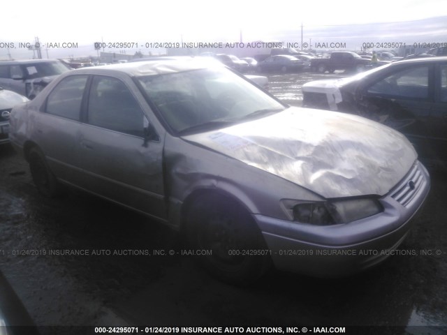 JT2BF22K9W0141023 - 1998 TOYOTA CAMRY CE/LE/XLE 金色 照片 1