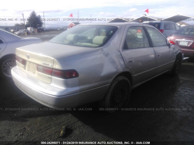 JT2BF22K9W0141023 - 1998 TOYOTA CAMRY CE/LE/XLE 金色 照片 4