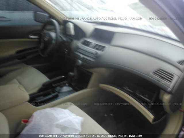 JHMCP26408C060402 - 2008 HONDA ACCORD LXP RED photo 5