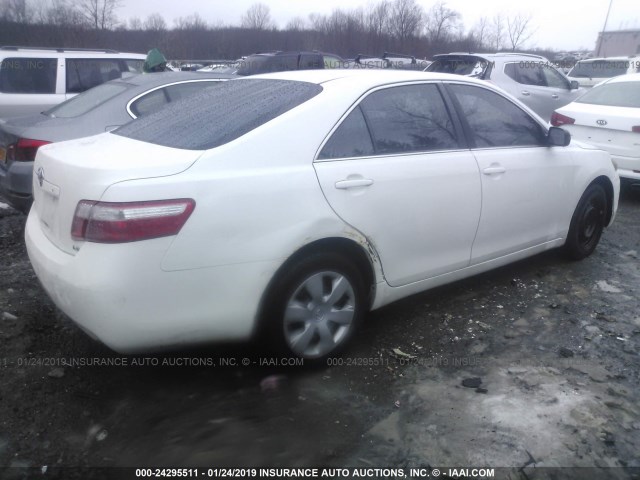 4T1BE46K87U676480 - 2007 TOYOTA CAMRY NEW GENERAT CE/LE/XLE/SE WHITE photo 4