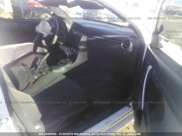 JTKJF5C71C3034999 - 2012 TOYOTA SCION TC თეთრი ფოტო 5
