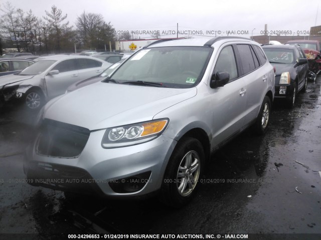 5XYZGDAB5CG161159 - 2012 HYUNDAI SANTA FE GLS SILVER photo 2