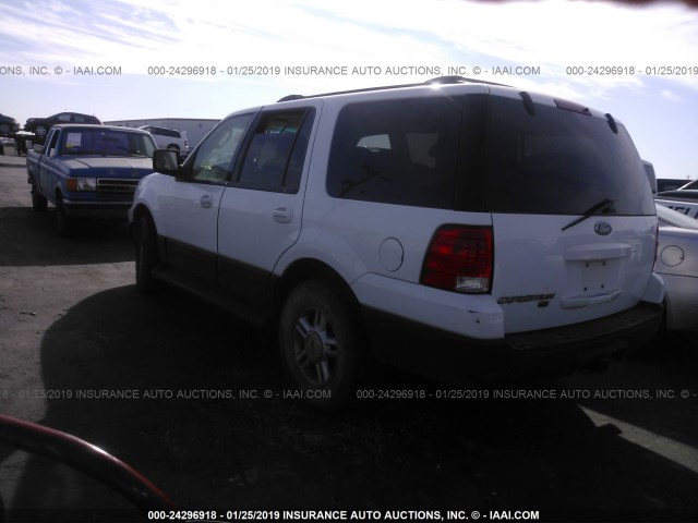 1FMRU15W93LB66997 - 2003 FORD EXPEDITION XLT WHITE photo 3