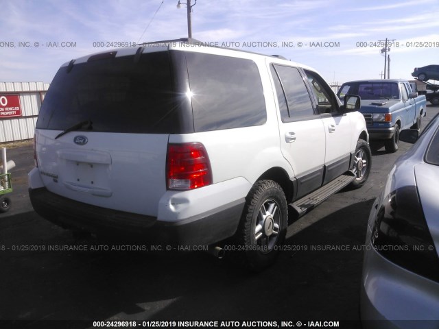 1FMRU15W93LB66997 - 2003 FORD EXPEDITION XLT WHITE photo 4