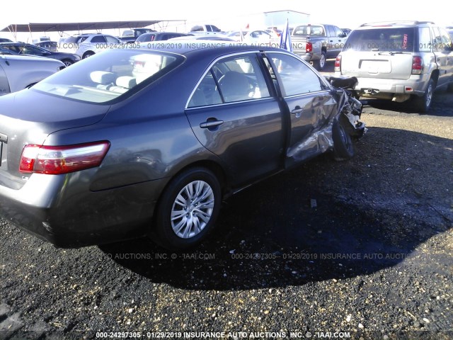 4T1BE46K97U124941 - 2007 TOYOTA CAMRY NEW GENERAT CE/LE/XLE/SE GRAY photo 4