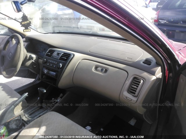 1HGCG56762A051057 - 2002 HONDA ACCORD SE RED photo 5