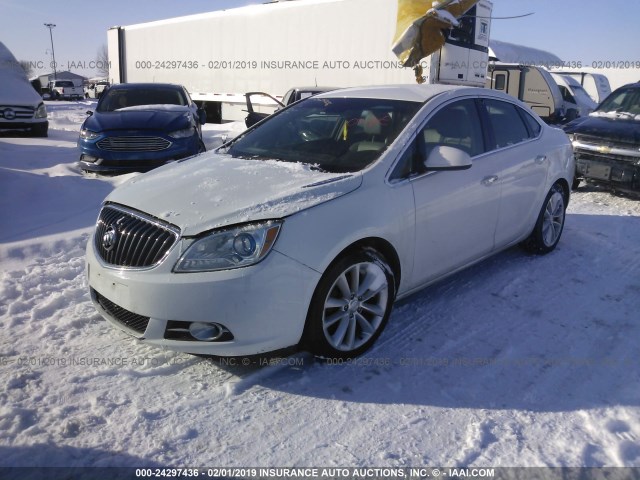 1G4PR5SK2C4197374 - 2012 BUICK VERANO CONVENIENCE WHITE photo 2