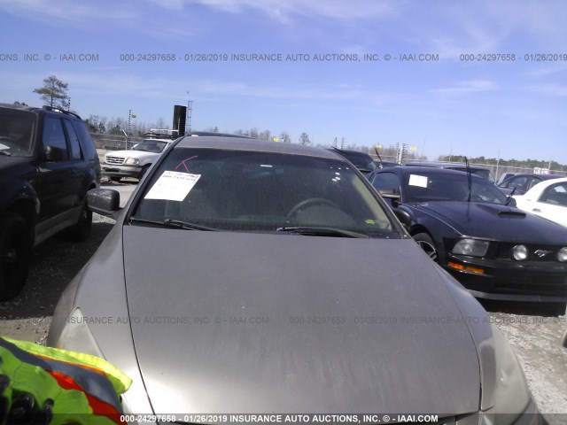 JHMCM56163C067587 - 2003 HONDA ACCORD DX GOLD photo 6