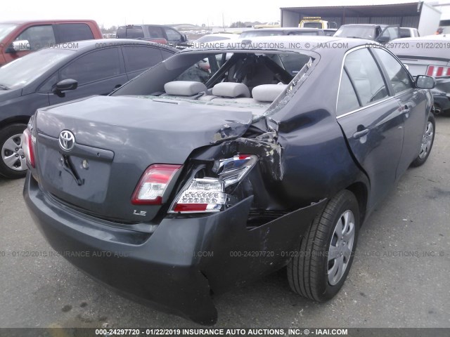 4T1BF3EK0BU613858 - 2011 TOYOTA CAMRY SE/LE/XLE 灰色 照片 4
