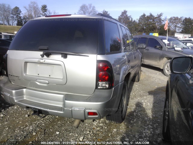 1GNDS13S572220805 - 2007 CHEVROLET TRAILBLAZER LS/LT SILVER photo 4