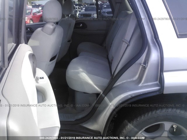 1GNDS13S572220805 - 2007 CHEVROLET TRAILBLAZER LS/LT SILVER photo 8