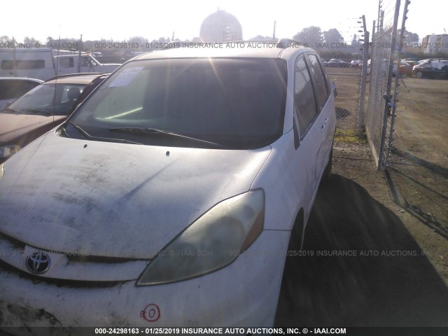 5TDZK23C38S143763 - 2008 TOYOTA SIENNA CE/LE WHITE photo 2