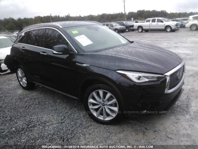 3PCAJ5M12KF108108 - 2019 INFINITI QX50 ESSENTIAL/PURE BLACK photo 1