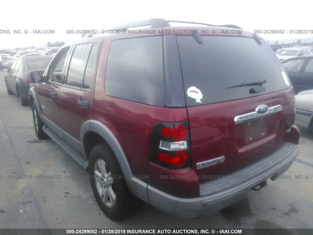 1FMEU63E66UA07634 - 2006 FORD EXPLORER XLT RED photo 3