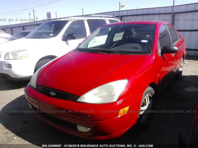 1FAHP3437YW415769 - 2000 FORD FOCUS SE/SE SPORT RED photo 2