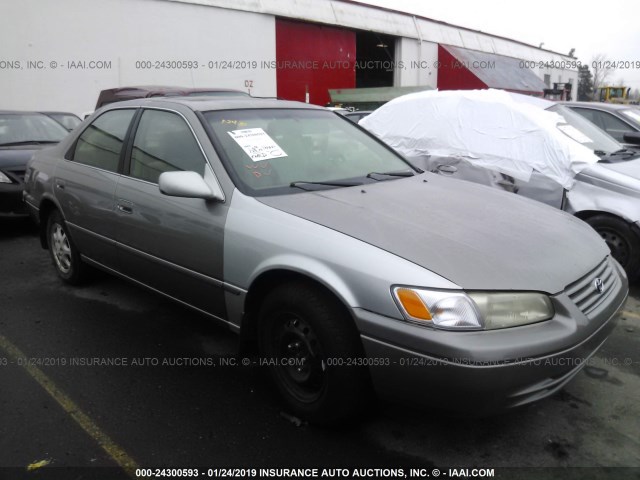 JT2BG22K3X0291594 - 1999 TOYOTA CAMRY LE/XLE GRAY photo 1
