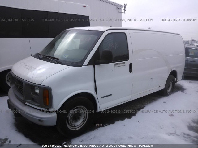 1GTGG25R4Y1253258 - 2000 GMC SAVANA G2500 WHITE photo 2