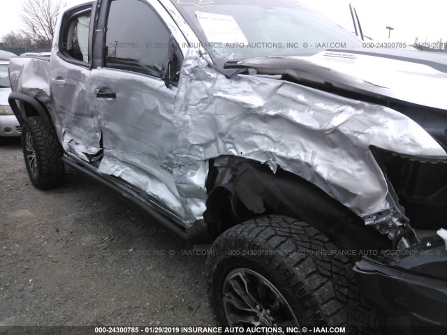 1GCPTEE17J1187642 - 2018 CHEVROLET COLORADO ZR2 SILVER photo 6