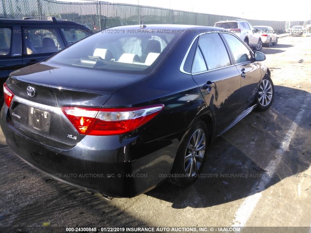 4T1BF1FK9FU899976 - 2015 TOYOTA CAMRY LE/XLE/SE/XSE 黑色 照片 4