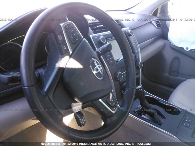 4T1BF1FK9FU899976 - 2015 TOYOTA CAMRY LE/XLE/SE/XSE 黑色 照片 5