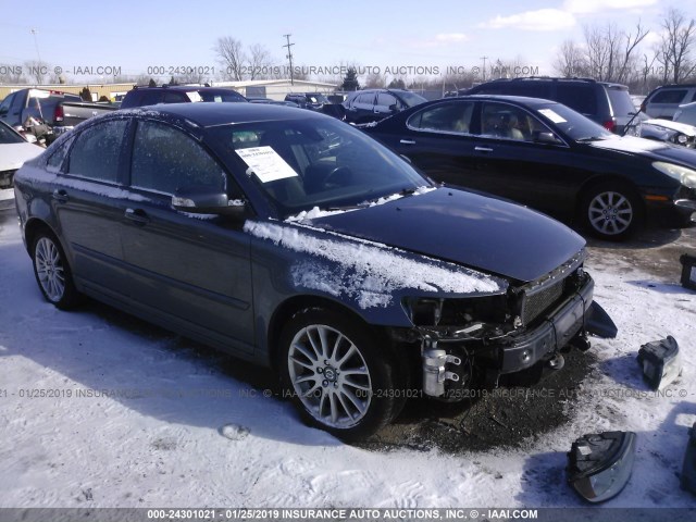 YV1382MS3A2491032 - 2010 VOLVO S40 2.4I GRAY photo 1