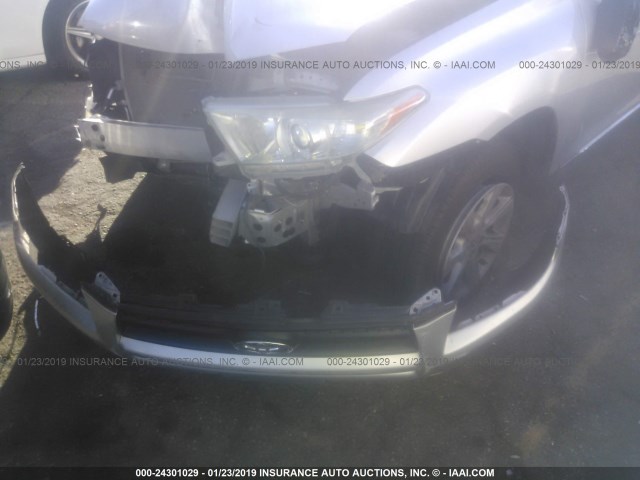 5TDZA3EH9DS035062 - 2013 TOYOTA HIGHLANDER PLUS SILVER photo 6